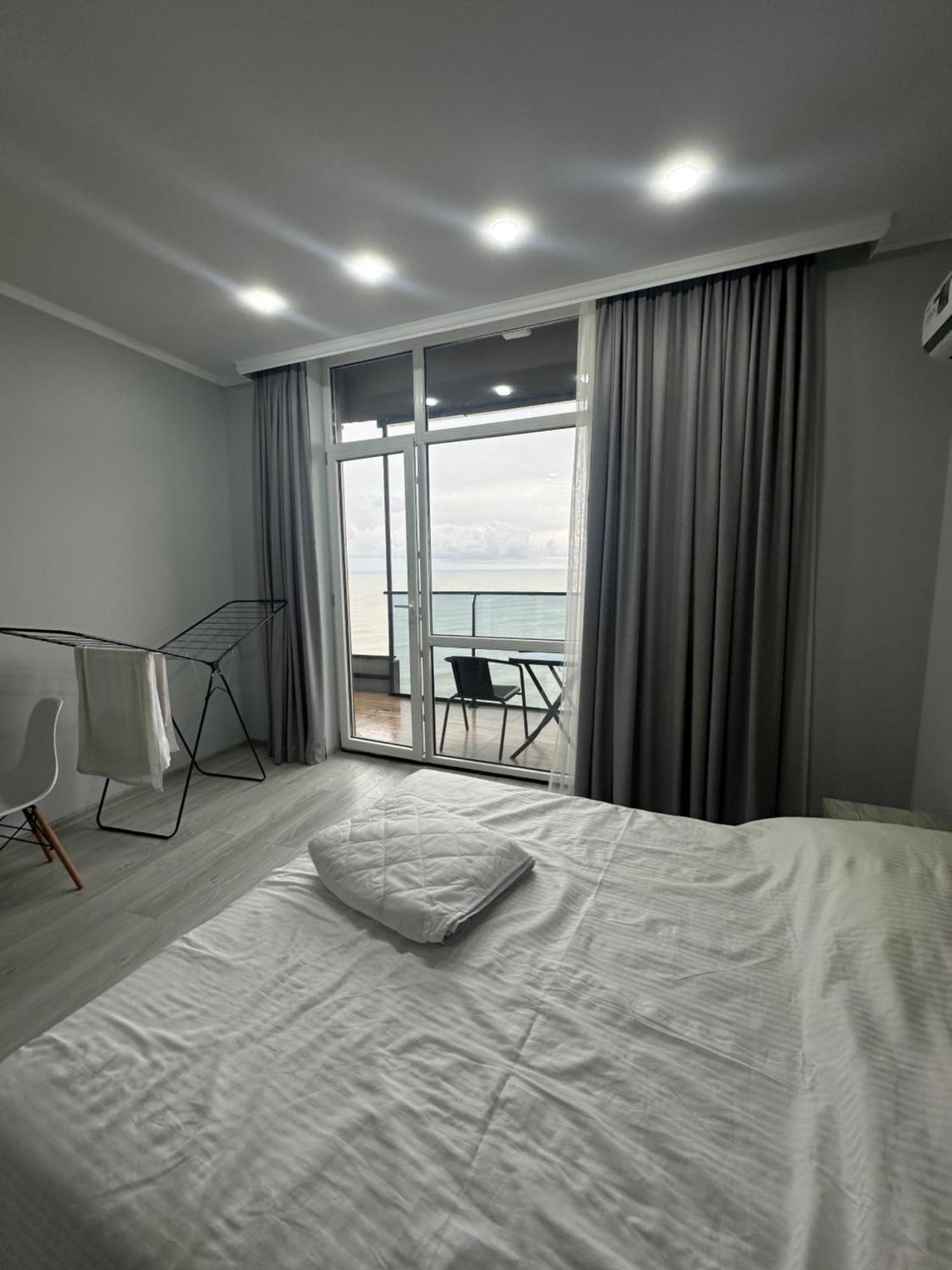 Bi Residence Sea View Luxury Батуми Экстерьер фото